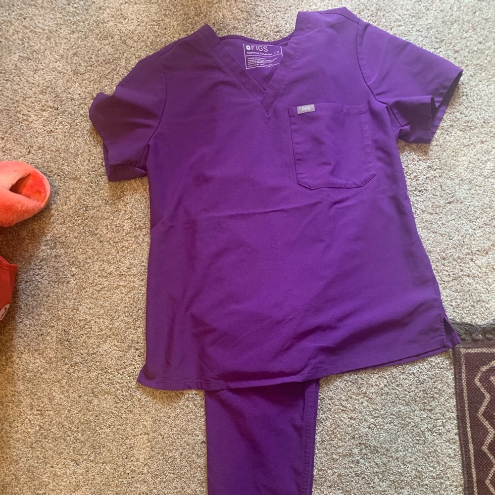 Figs Catarina and Yola Ultra Violet Set